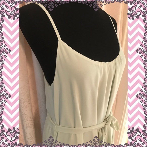 DARLING NWT DRESSπππ - Picture 3 of 8